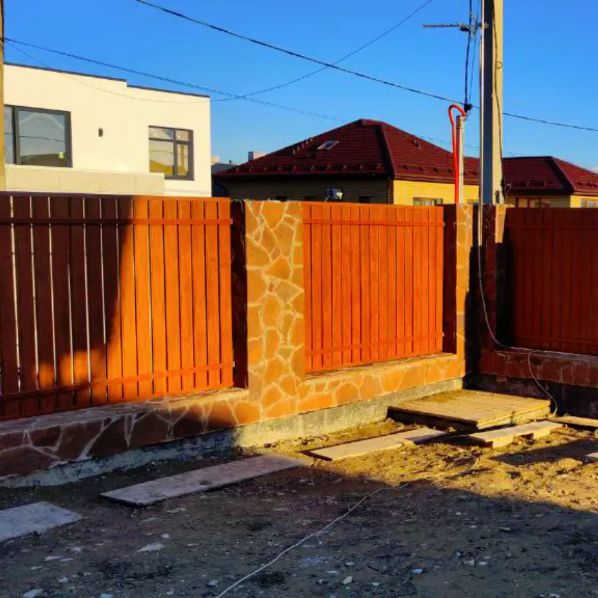 Фото 9 Металлопланкен Кедр Темный 3D SteelArt вертикальный монтаж