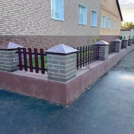 Колпак Everest Коричневый на столбах палисадника